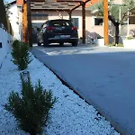 Vila Enthia